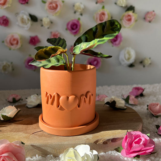 Pot fleur fait main Maman "Mom" corail